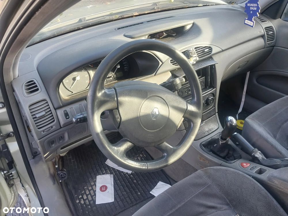Renault Laguna 2 II HB silnik kompletny 1.6 16v 79kW 107KM K4M710 alternator pompa cewka kolektor przepustnica przewód skrzynia biegów 5B drzwi prawe lewe przód tył klapa błotnik lusterko MV190 szyba tempomat zacisk tarcza półoś osłona belka stacyjka sterownik panel fotel lewarek kierownica podnośnik szyby mechanizm boczek tłumik wydech pompa abs sterownik NA CZĘŚCI WSZYSTKIE CZĘŚCI - 8