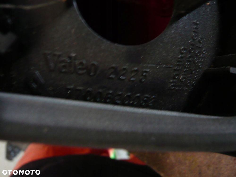 lampa lewa tylna 7701038275 renault laguna - 2