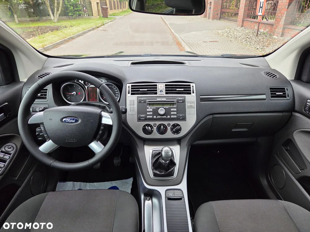 Ford Kuga - 16