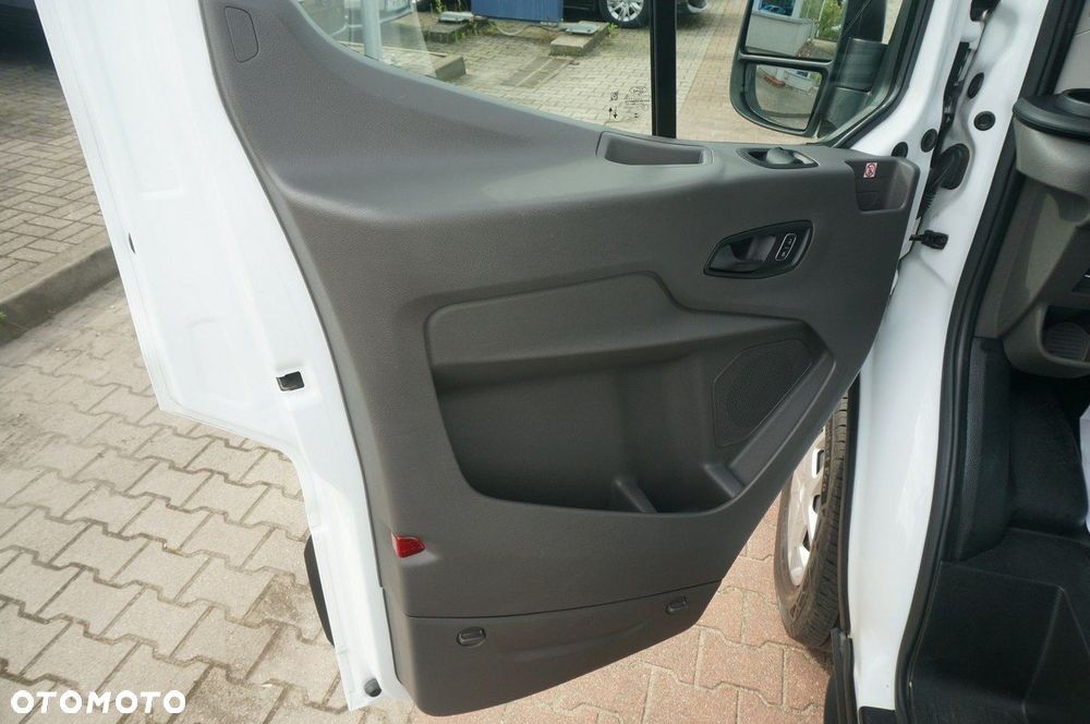 Ford Transit - 10