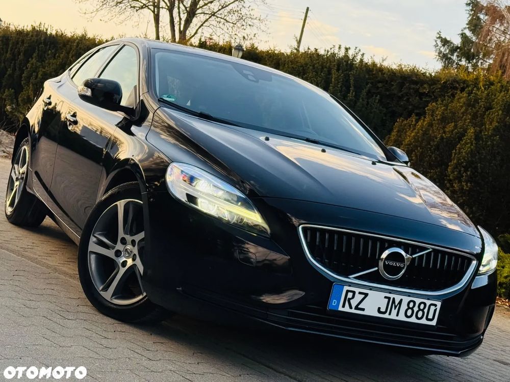 Volvo V40 T2 Drive-E Momentum - 17