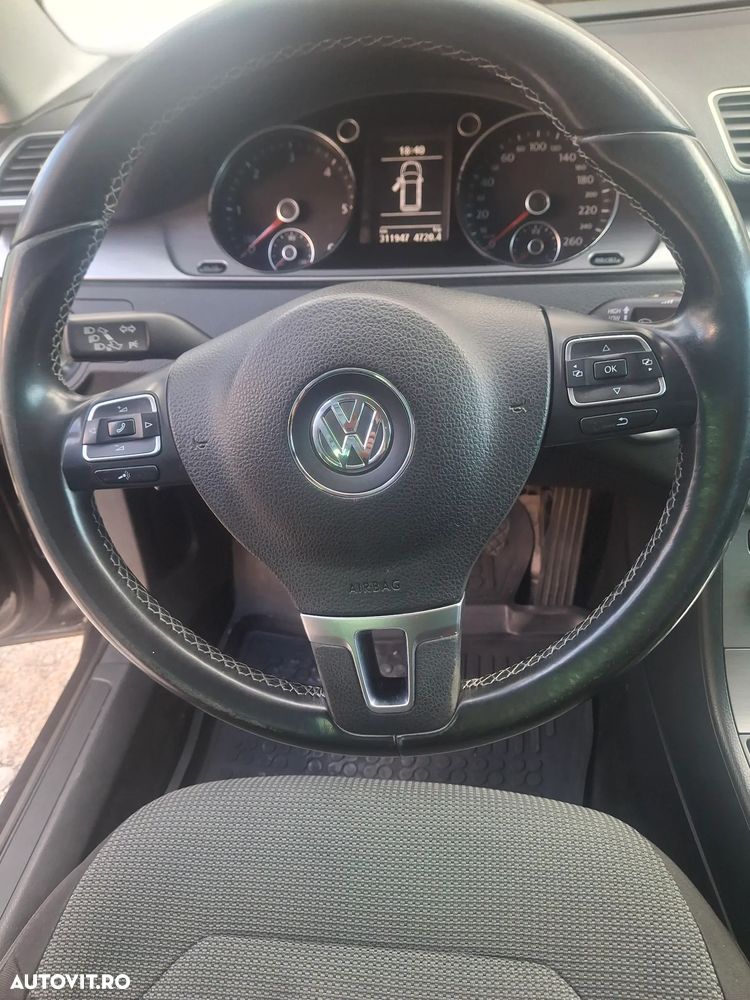 Volkswagen Passat 2.0 TDI BlueMotion Technology Comfortline - 11