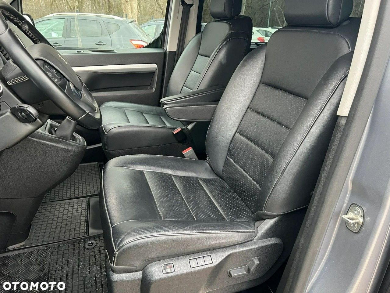 Peugeot Traveller 2.0 BlueHDi Long Business Vip - 20
