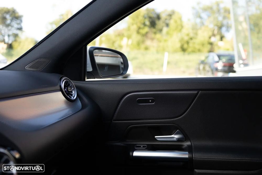 Mercedes-Benz GLA 250 e 8G-DCT Progressive - 19