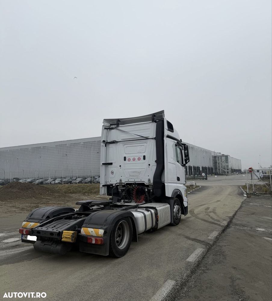 Mercedes-Benz Actros MP4 - 3