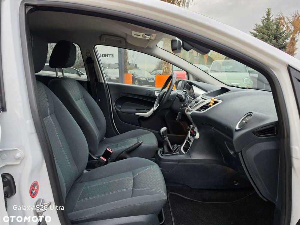 Ford Fiesta 1.25 Titanium - 28