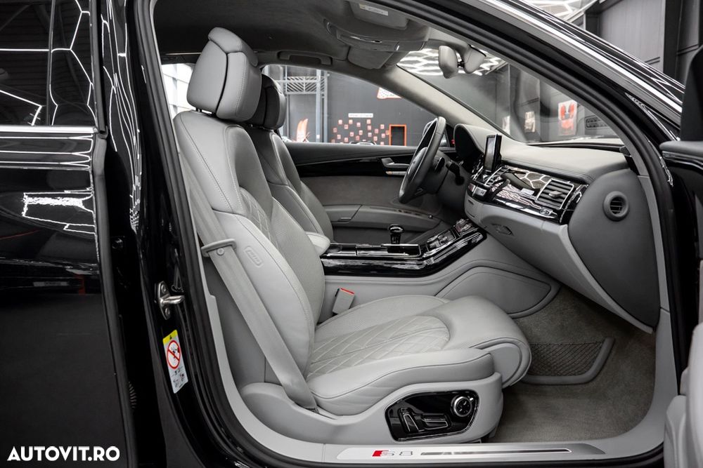 Audi S8 Plus 4.0 TFSI quattro Tiptronic - 12