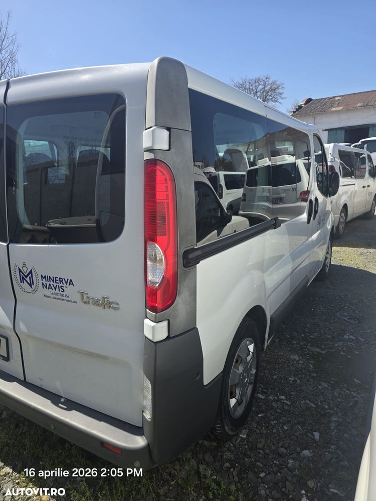 Renault Trafic Passenger L1H1 Authentique - 5