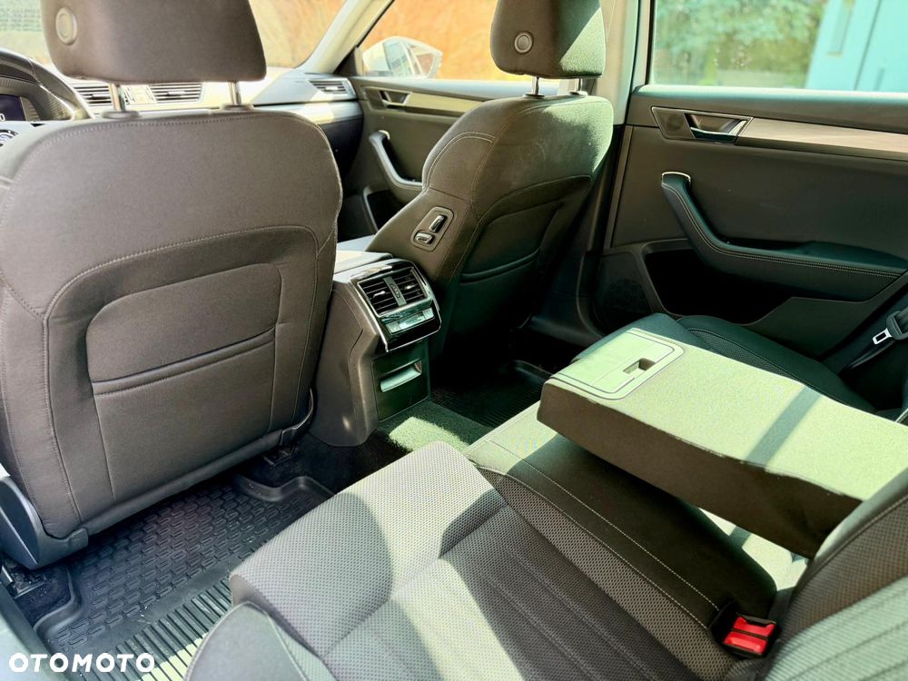 Skoda Superb 2.0 TDI SCR 4x4 Style DSG - 29