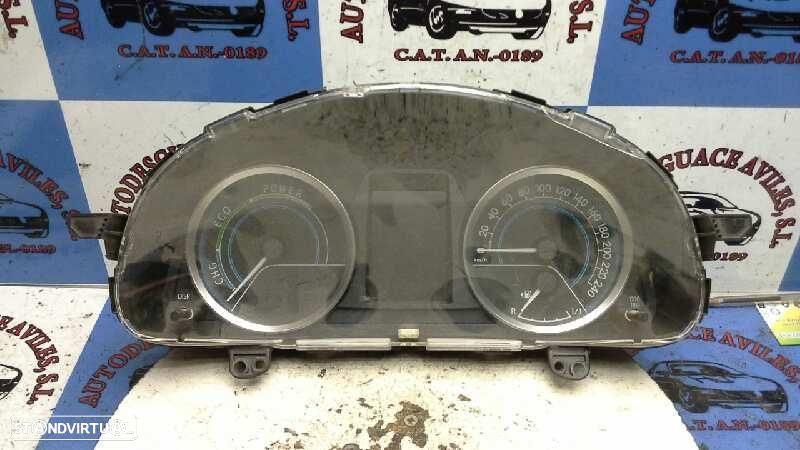 QUADRANTE TOYOTA AURIS E18 - 1