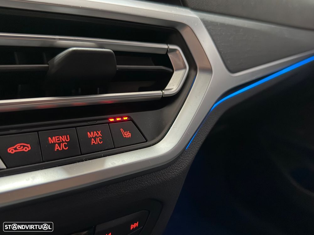 BMW 330 e Pack Desportivo M Auto - 13