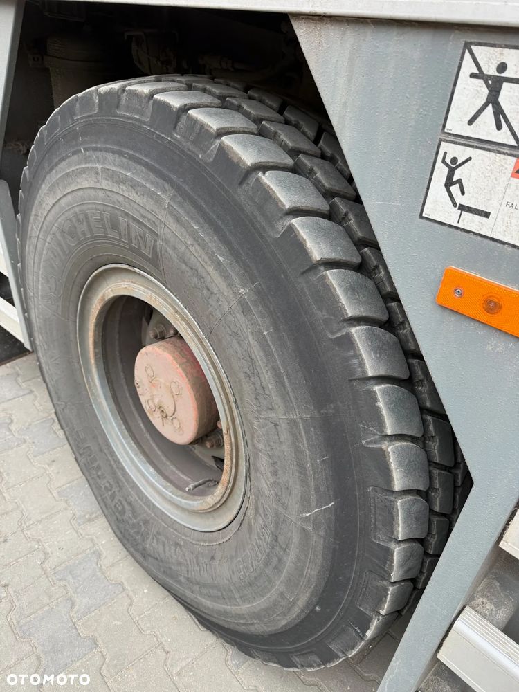 Liebherr LTM 1030-2.1 - 9