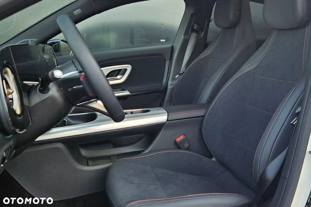 Mercedes-Benz CLA - 5