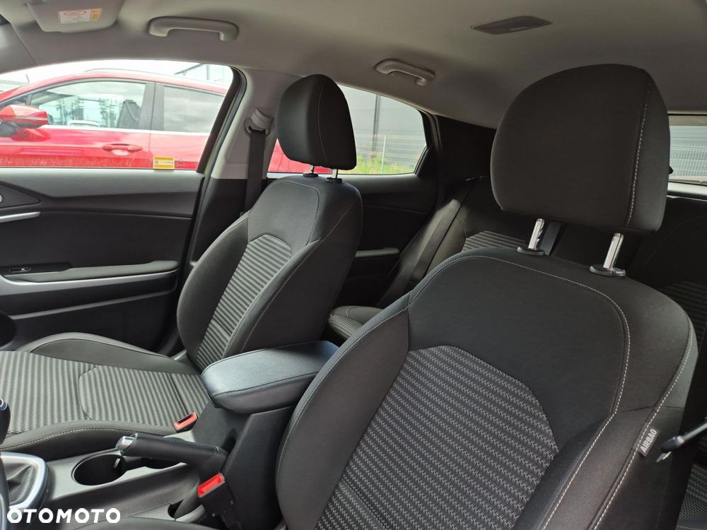 Kia XCeed 1.5 T-GDI M - 12