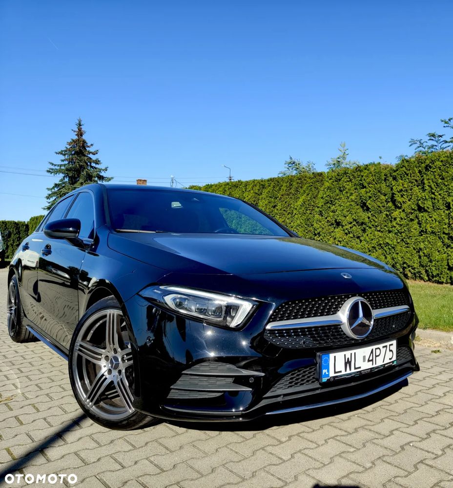 Mercedes-Benz Klasa A 180 7G-DCT Special Edition - 1