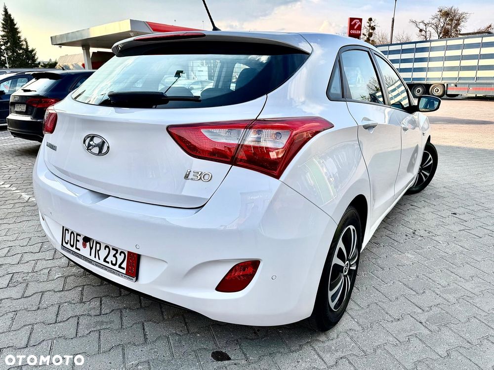 Hyundai i30 1.4 Premium - 16