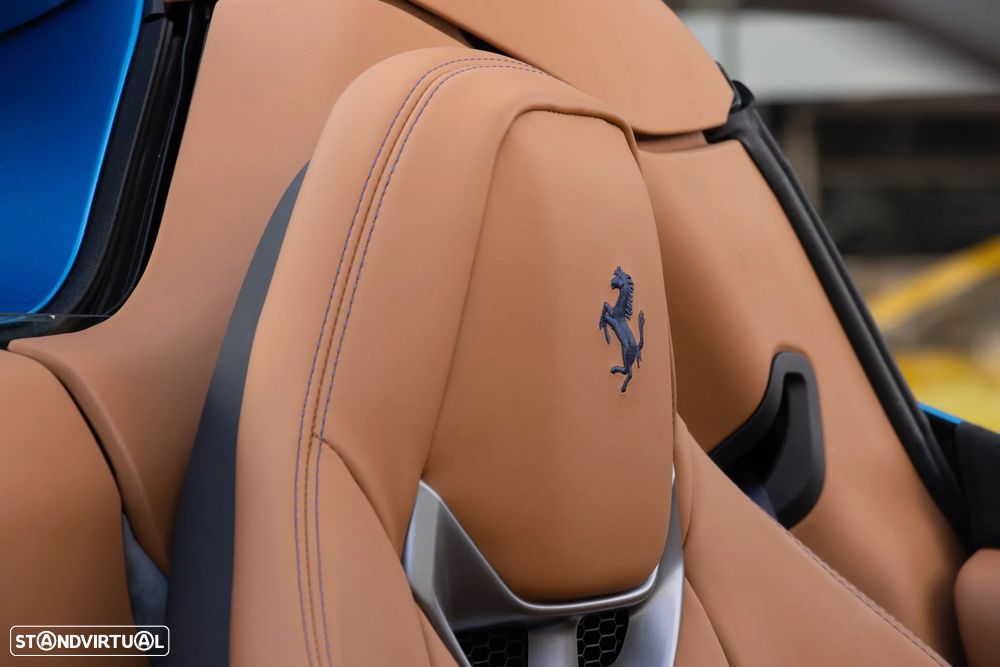 Ferrari 296 GTS Spider - 35