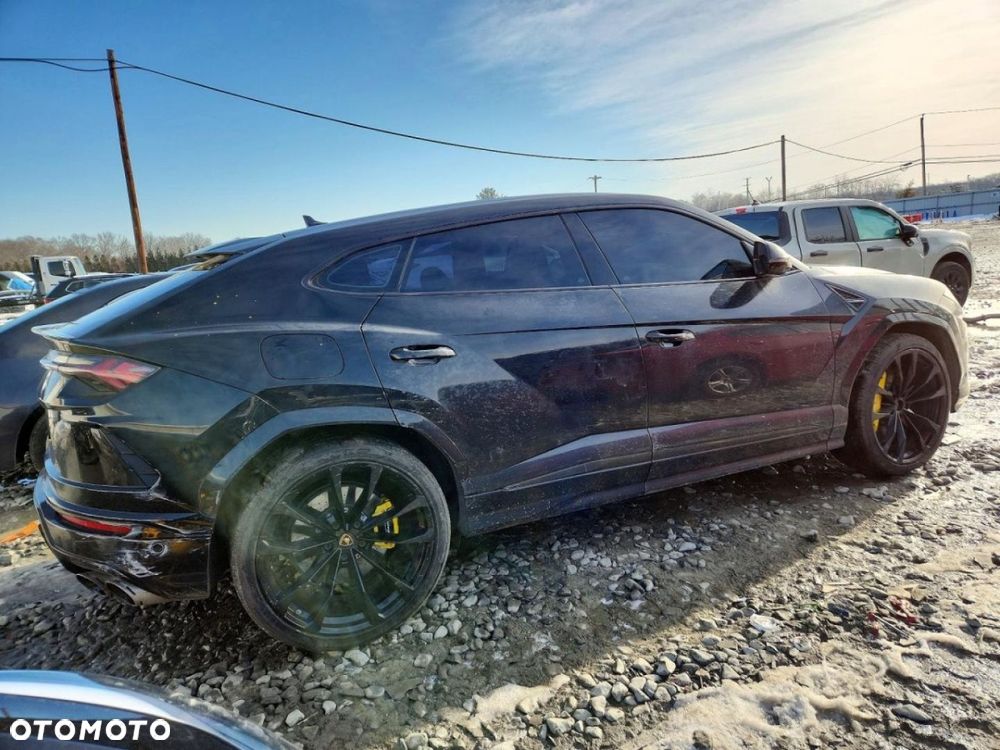 Lamborghini Urus - 4