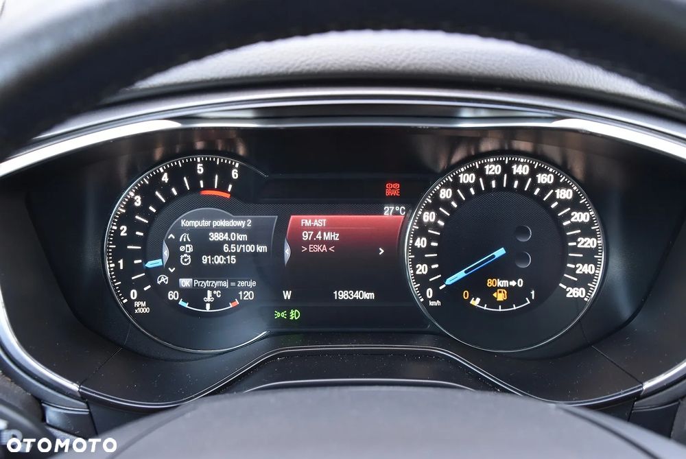 Ford Mondeo - 32