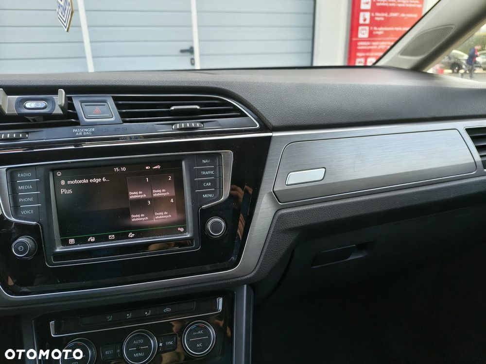 Volkswagen Touran 1.6 TDI SCR (BlueMotion Technology) DSG Comfortline - 16