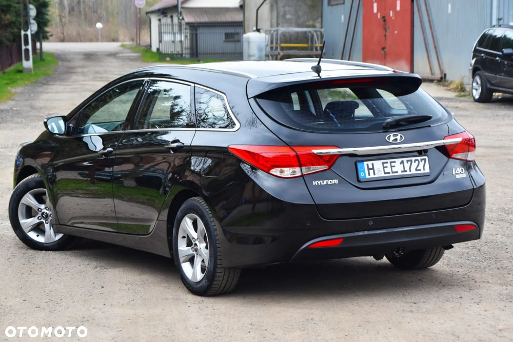 Hyundai i40 i40cw 1.7 CRDi Fifa World Cup Edition - 40