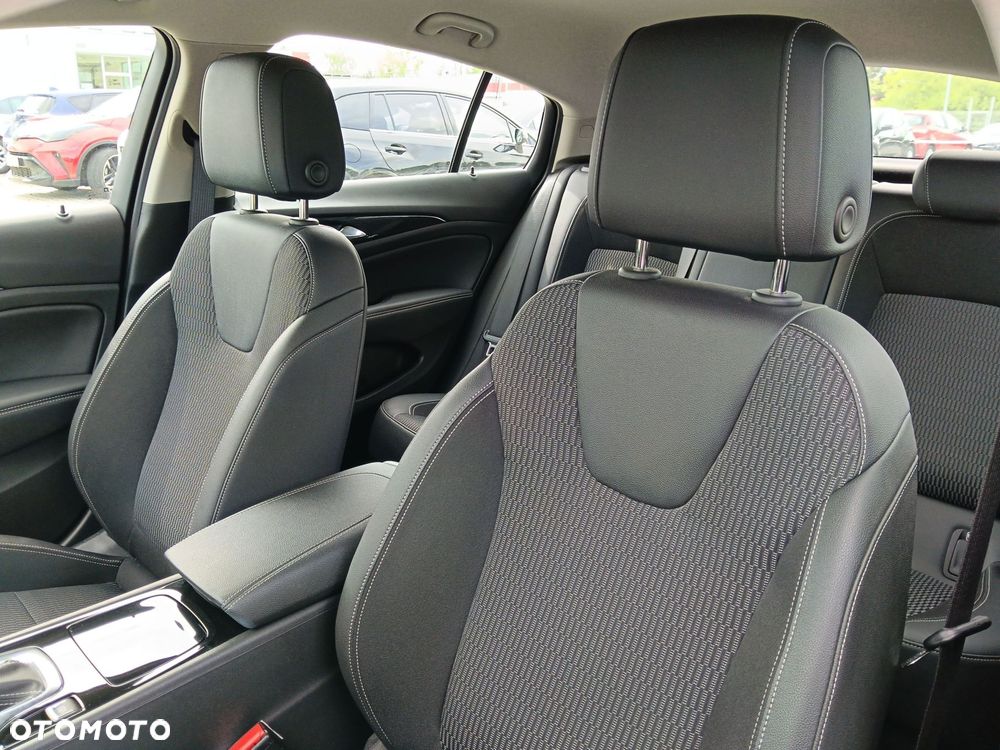 Opel Insignia 1.5 T Elite S&S - 11