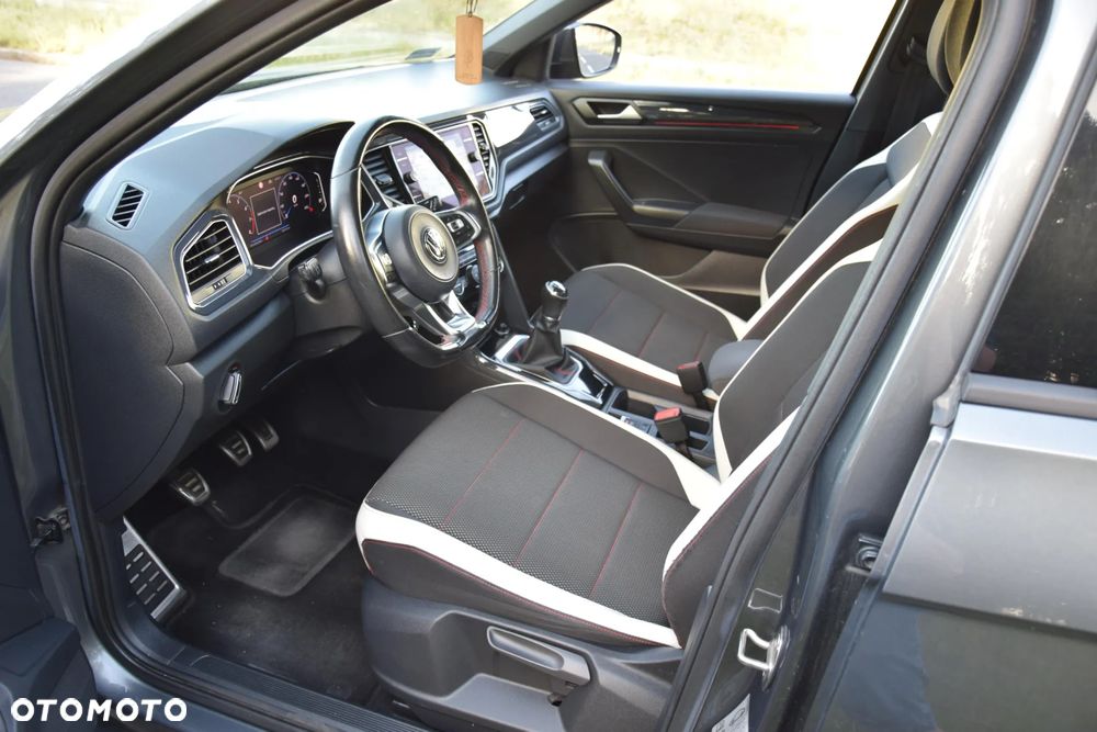 Volkswagen T-Roc 1.5 TSI ACT Premium - 17