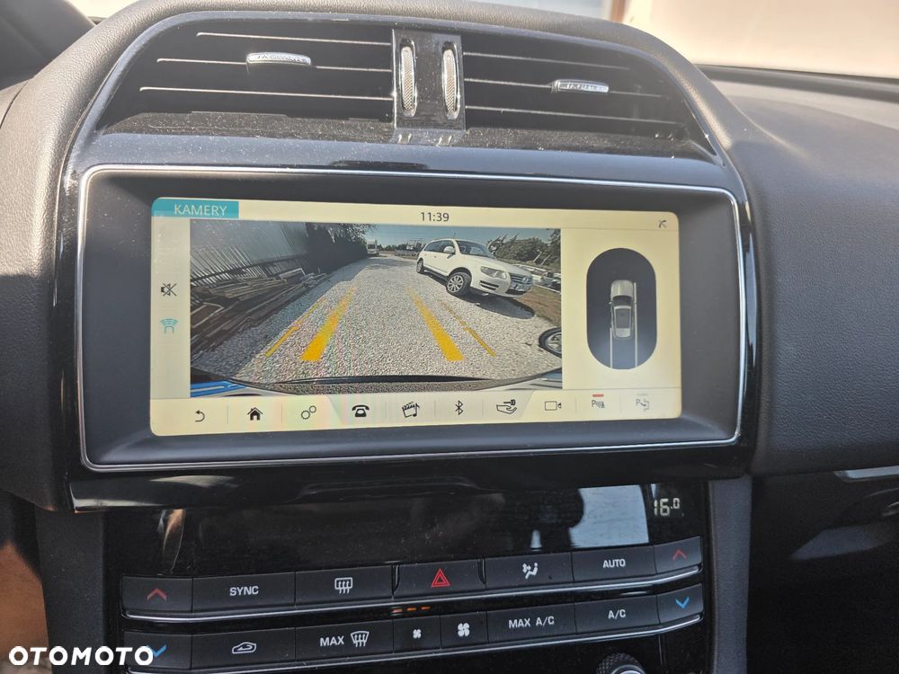 Jaguar F-Pace 2.0 i4D AWD Prestige - 12