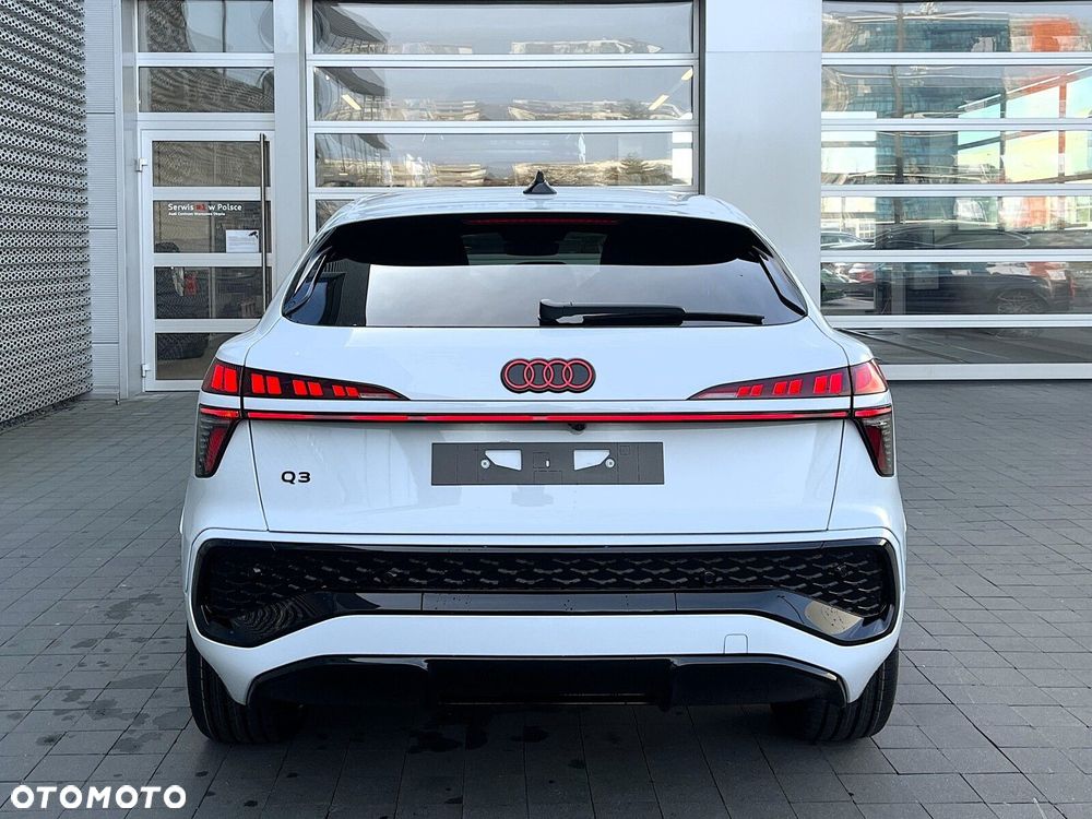 Audi Q3 Sportback - 9