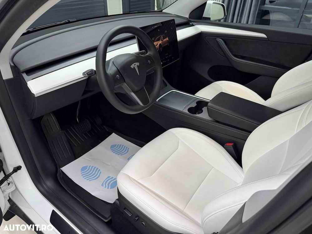 TESLA Model Y 2023 — imagine 39