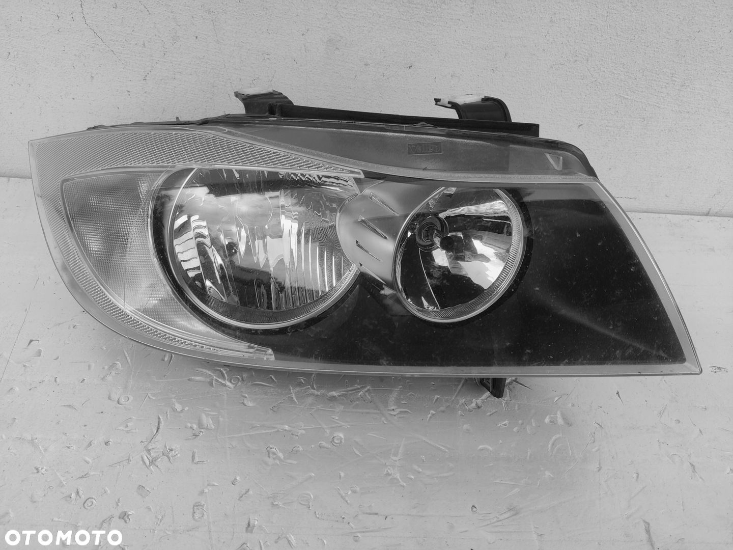 Lampa prawy przód BMW E90 - 1
