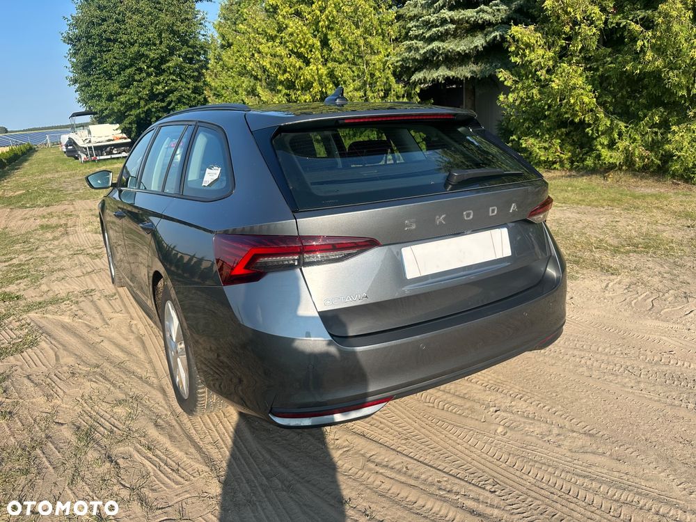 Skoda Octavia 2.0 TDI DSG Edition Plus - 3