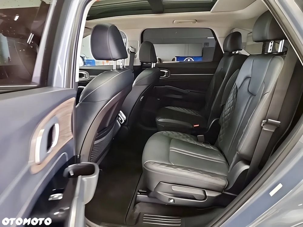 Kia Sorento - 10