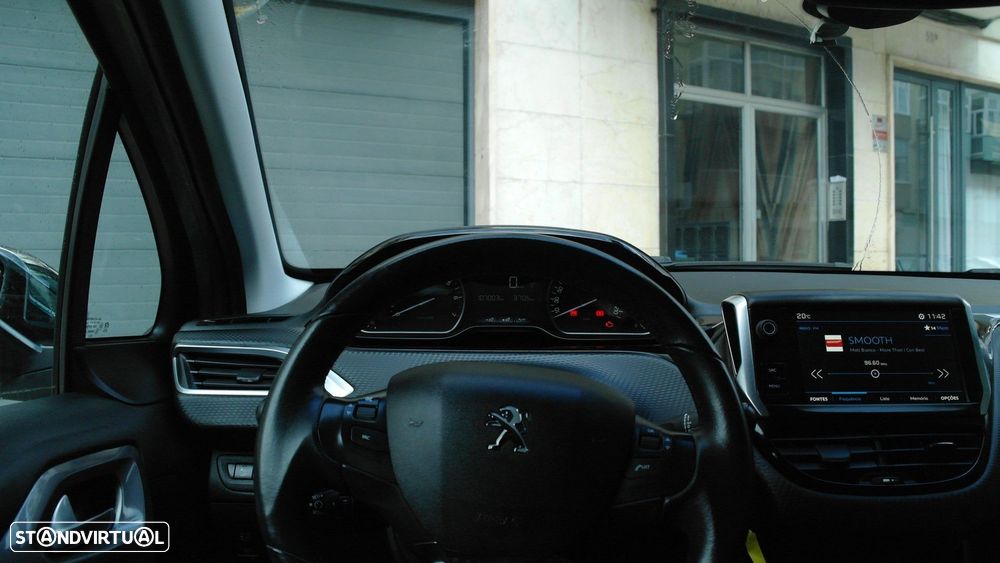 Peugeot 2008 1.2 PureTech Style - 35