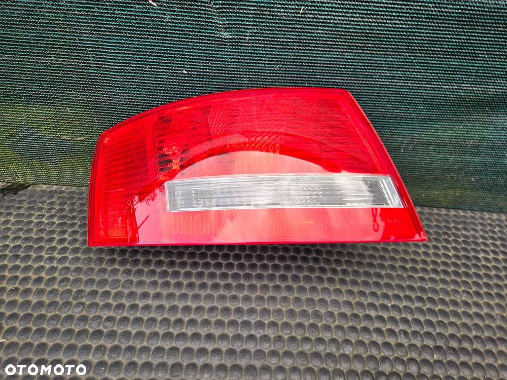 Lampa 4F5945095 Reflektor Tyl Tylna Lewa AUDI A6 C6 Sedan Przed Lift - 1