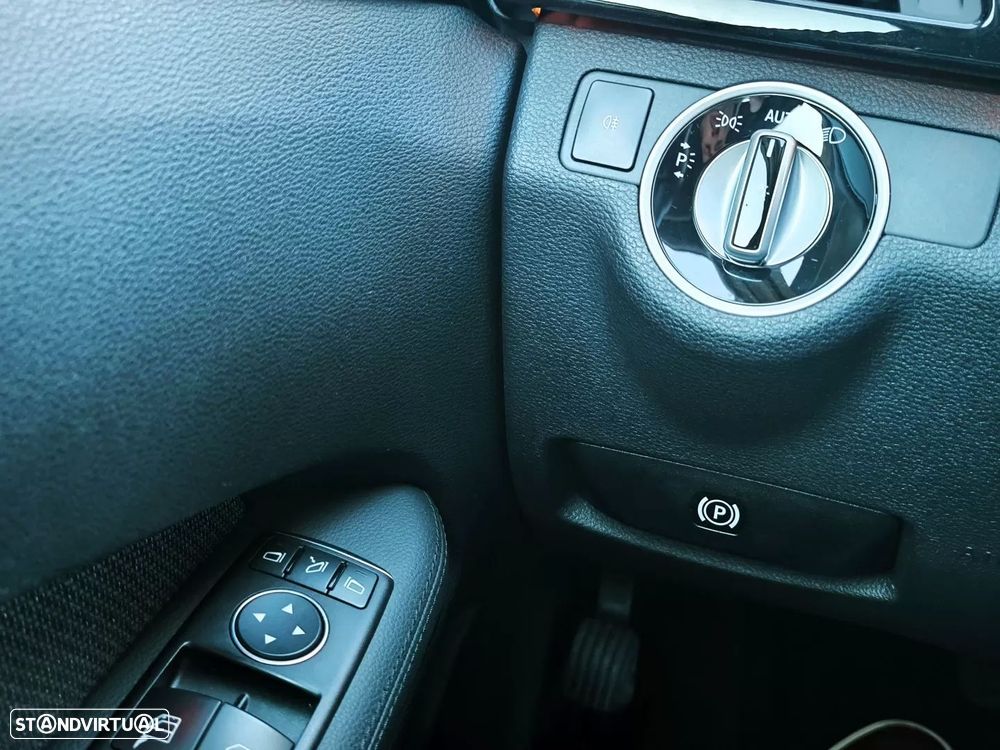 Mercedes-Benz E 250 CDI Avantgarde BlueEfficiency Auto. - 34