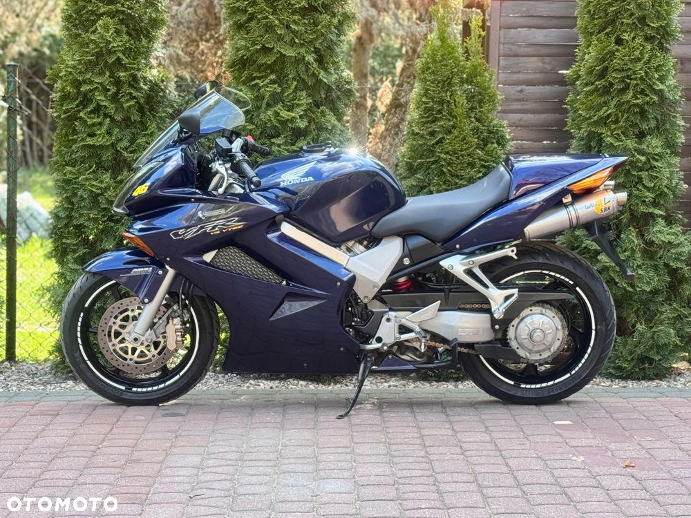 Honda VFR - 7