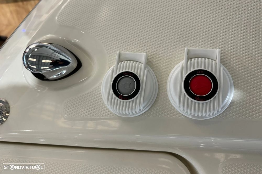 Bayliner VR6 OB Cuddy - 32