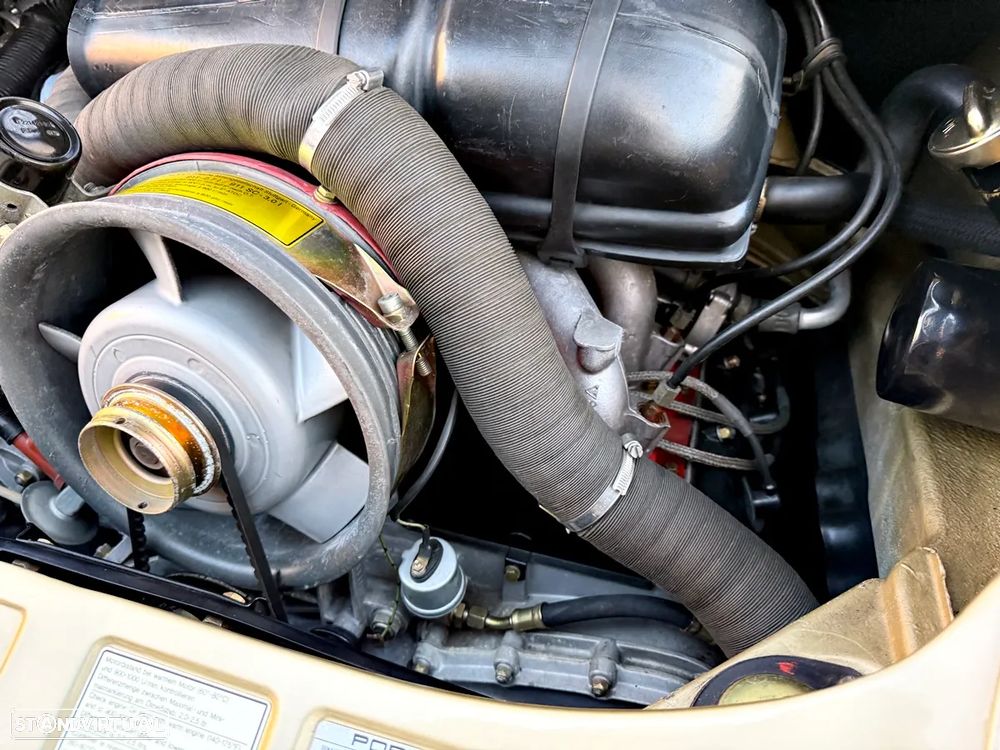 Porsche 911 Série G - 34