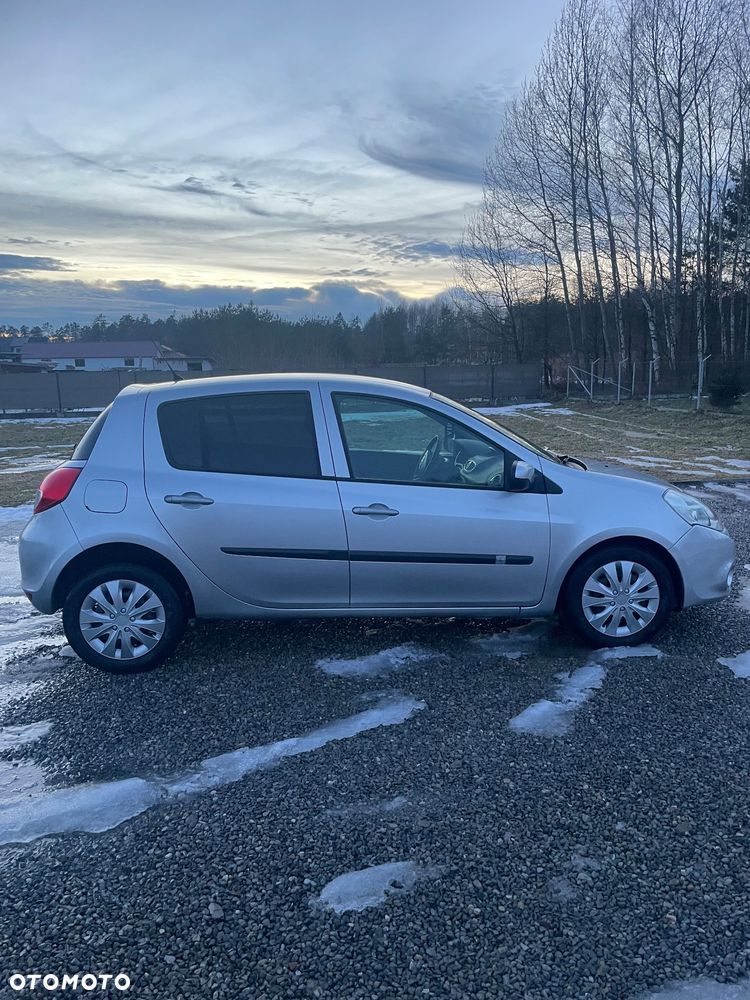 Renault Clio - 7