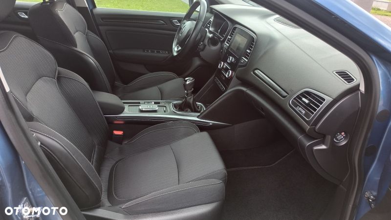 Renault Megane ENERGY TCe 100 PLAY - 9