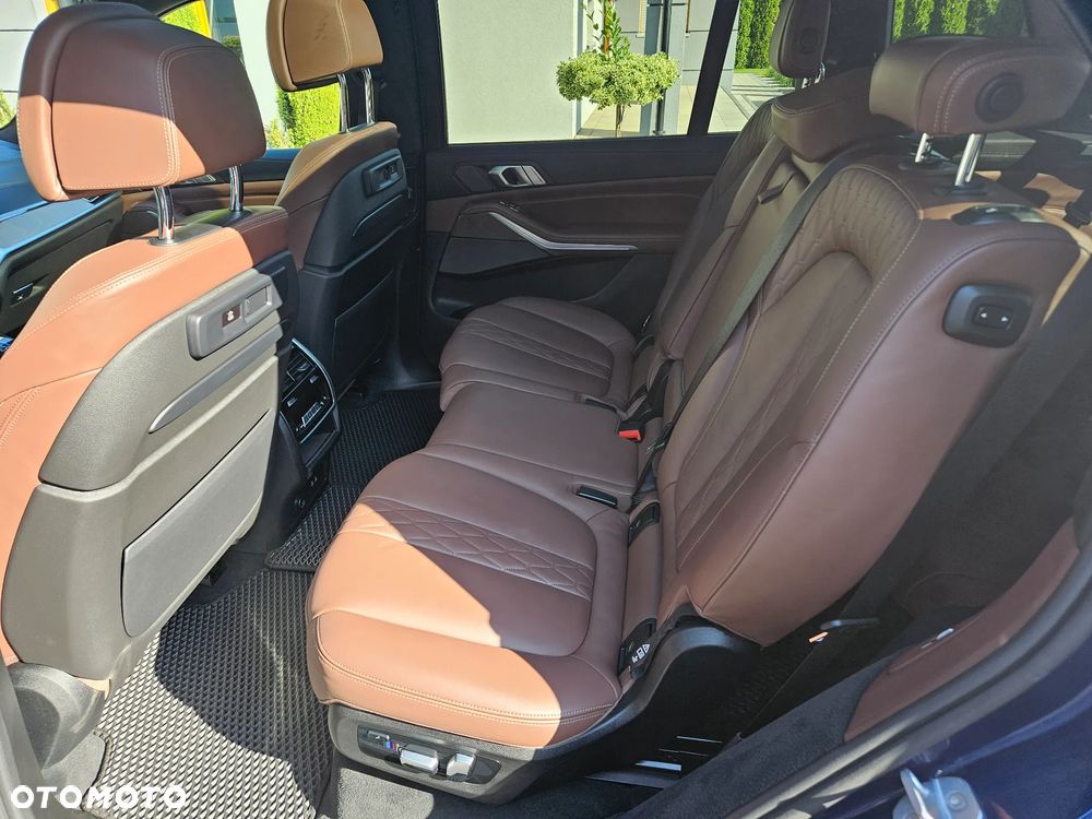 BMW X7 M50i - 6