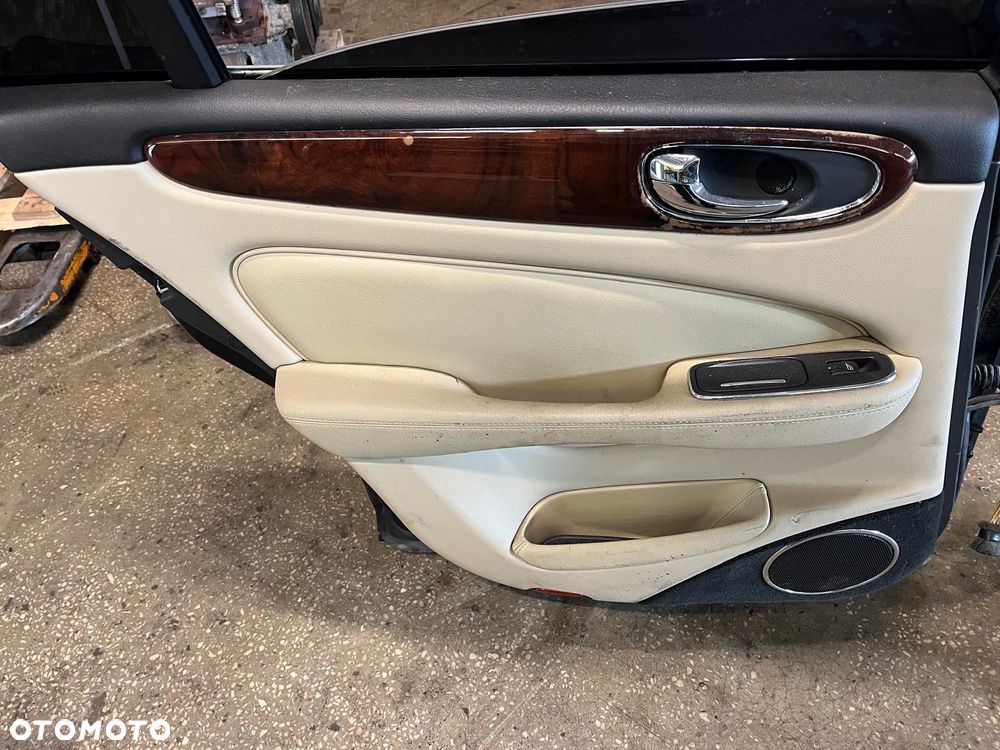 Drzwi tylne lewe kompletne Jaguar XJ X358 2007-2009 - 6
