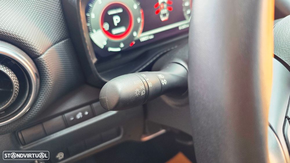 Nissan Juke 1.0 DIG-T N-Connecta Two Tone DCT - 16