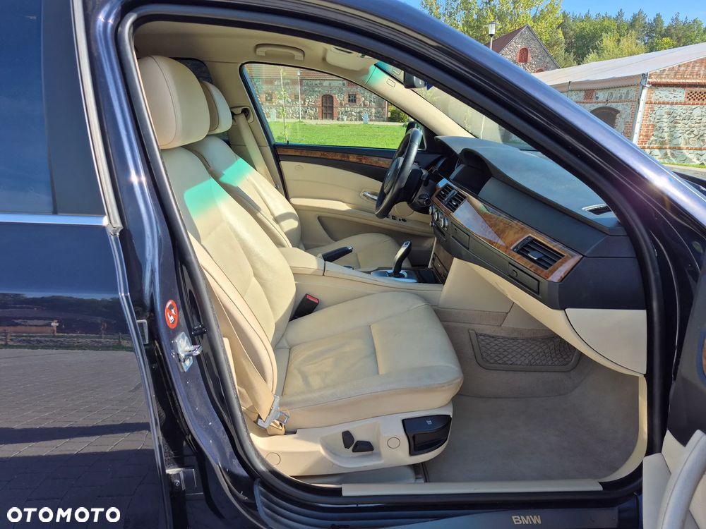 BMW Seria 5 520i Edition Exclusive - 30