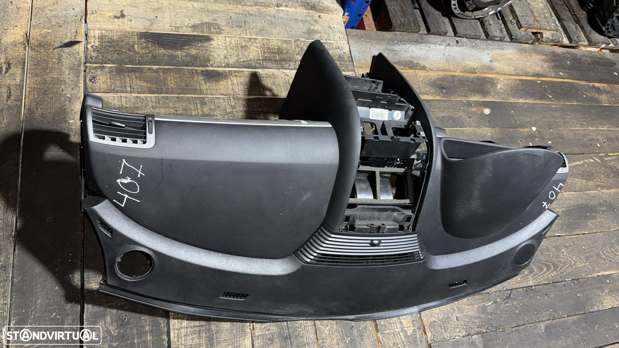 TABLIER PEUGEOT 407 - 1