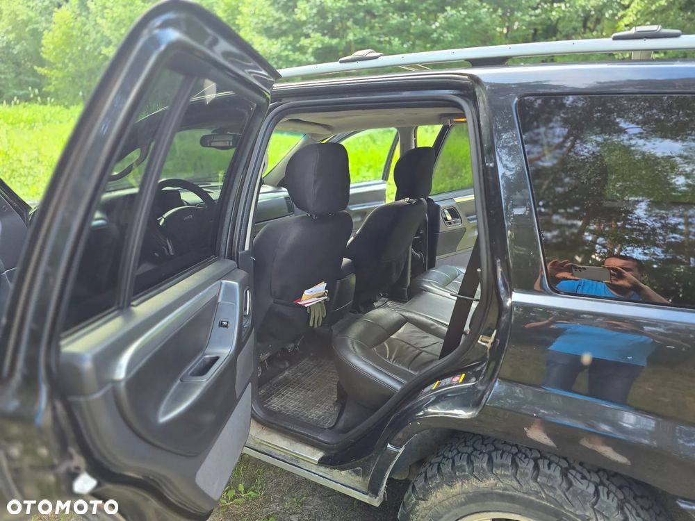 Jeep Grand Cherokee - 10