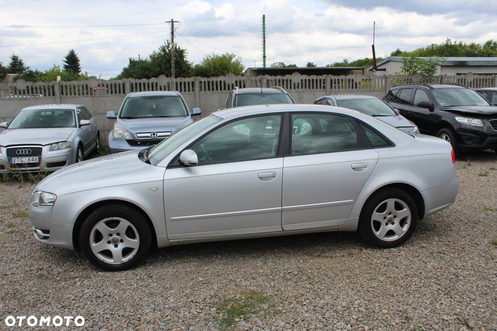 Audi A4 Limousine - 12