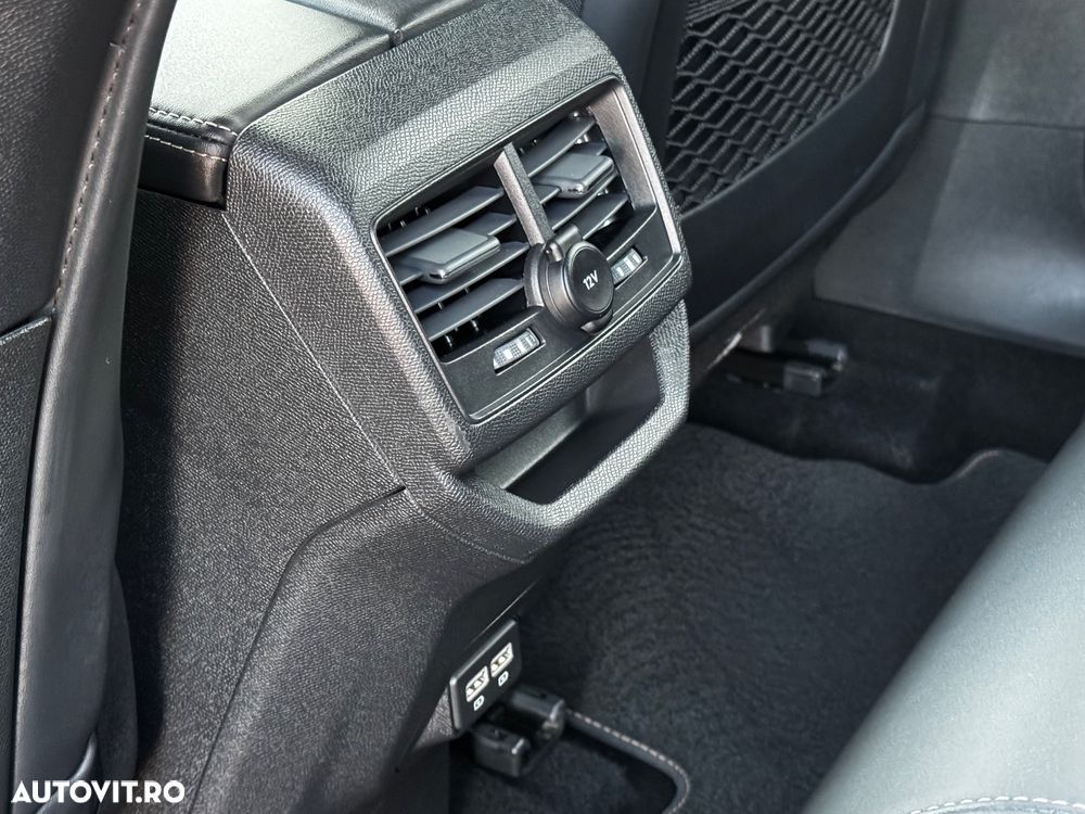 Peugeot 3008 PHEV 300 EAT8 4X4 GT - 26