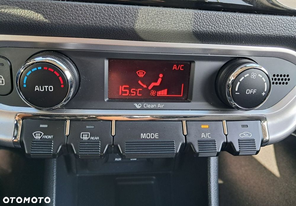 Kia Rio - 21
